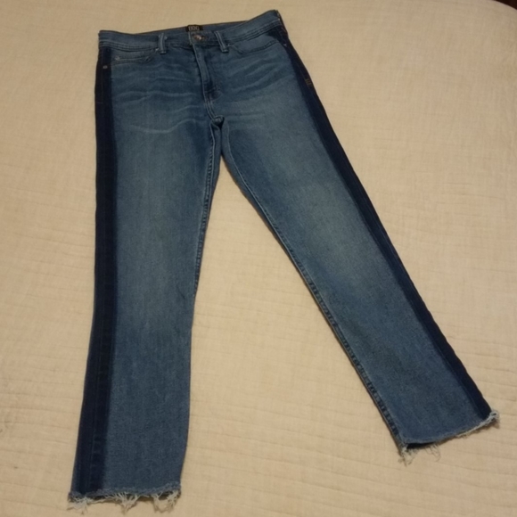New BDG Stretch Raw Edge Jeans, sz 32 - Picture 2 of 6